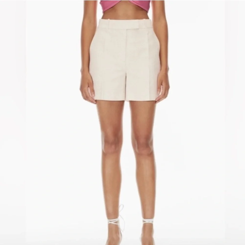 NEW Aritzia Wilfred Layover Linen Blend 3” Shorts in Natural Ecru NWT 10 12